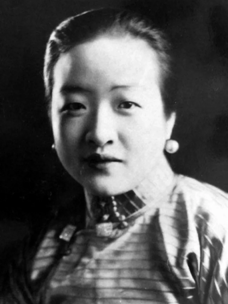 1928年，“民 国第 一败家子”盛恩颐准备分父亲留下的家产，他的亲妹妹盛爱颐要