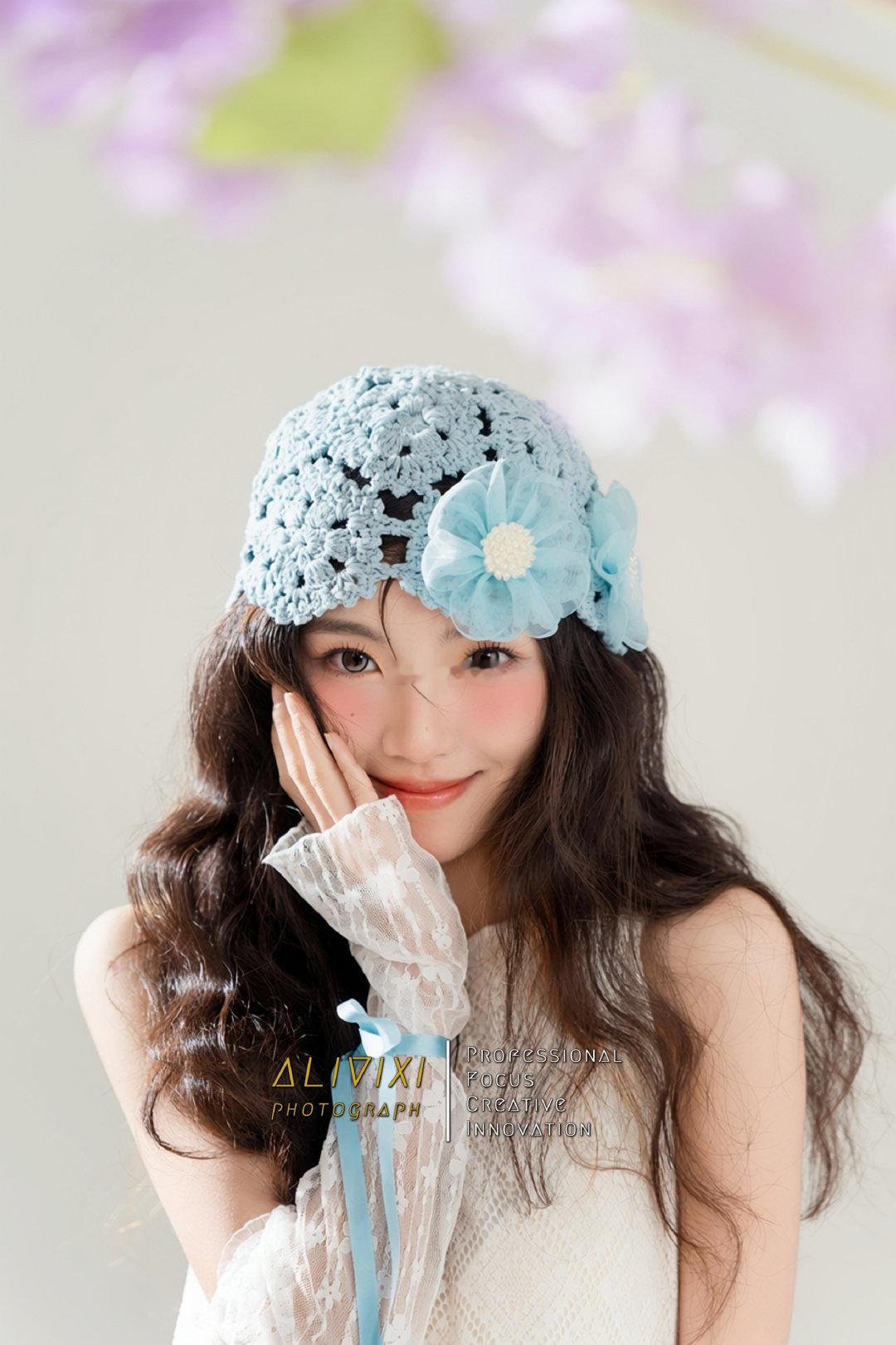 以前总说甜妹要看穿搭，
现在发现不对，有这个帽子，谁戴谁是甜妹。
#米拍青影共创计划##微博青年影像计划##微博影像年##人间着色#  ​