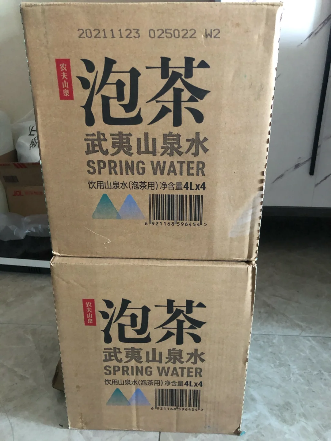 泡茶的水有讲究吗？ 俗话说，好茶需要有好的水来冲泡，才能充分呈现茶汤的香醇甘美。