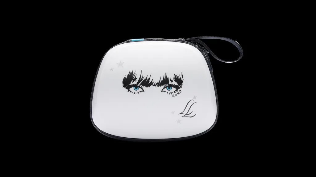 Lisa x PlayStation 將於今年十月登場：首次亮相 DualSense 無線控制器 – Lisa 限量版，以及全新周邊商品

今天，PlayStation 將他們的合作推向更進一步，推出全新 DualSense 無線控制器 – Lisa 限量版，以及由 Lisa 本人參與設計的全新周邊商品系列。

歐洲粉絲注意，你們可以從10月2日上午10:00當 ​