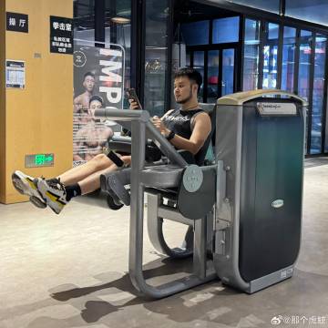 我今天有个非常奇怪的笑点<br />不管佑介它在啥器械上练腿<br ...