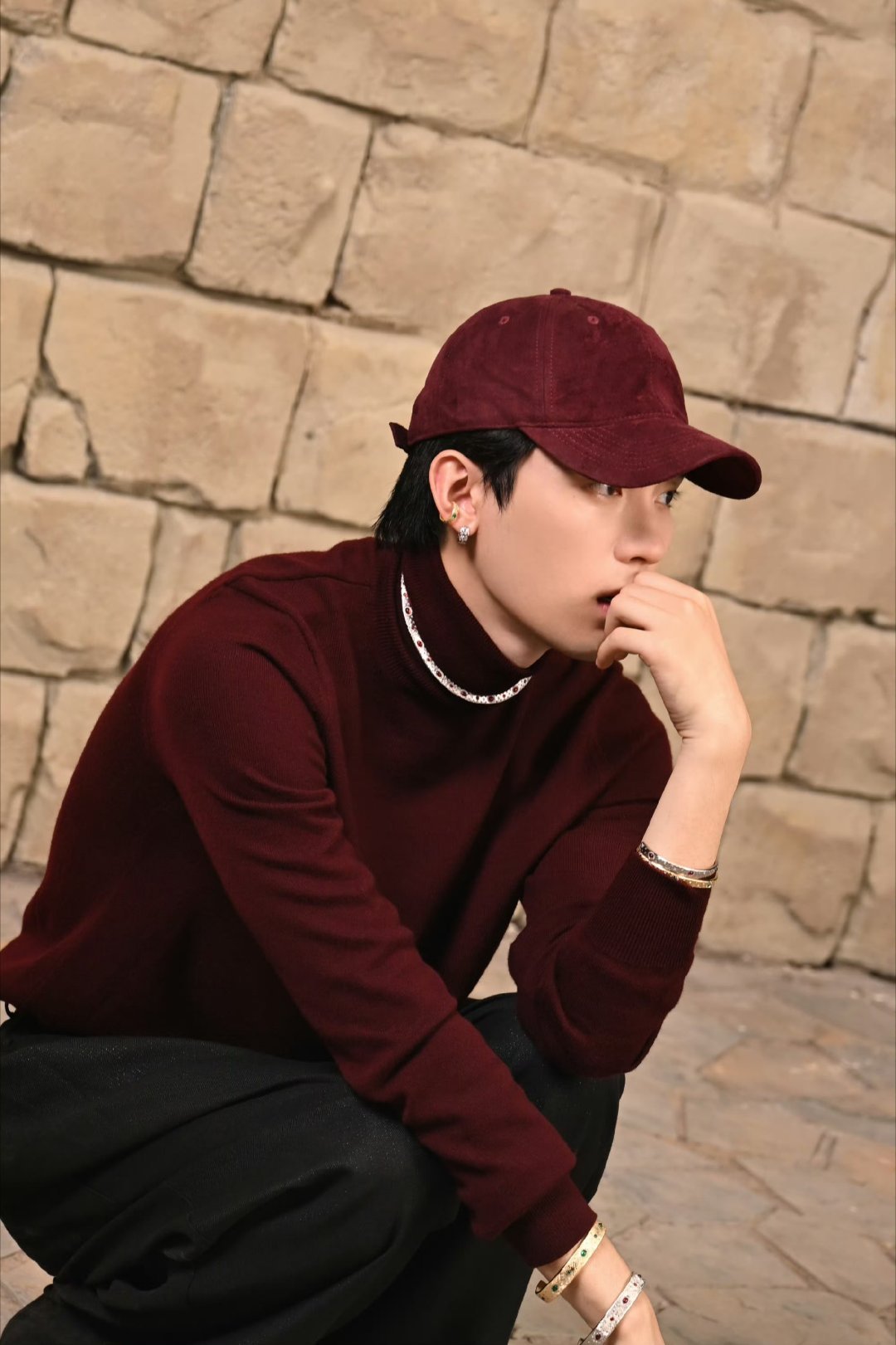 #周翊然[超话]# zyr #周翊然不想睡的星期五# 

周翊然  心有丘壑便不惧风雨，眼存星光便不畏路远

  ​