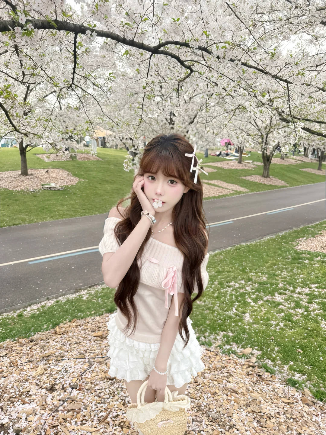 ‧₊˚ꕤ･ℝ𝕠𝕥𝕒𝕥𝕚𝕟𝕘 𝕊𝕒𝕜𝕦𝕣𝕒♡.⋆⁺