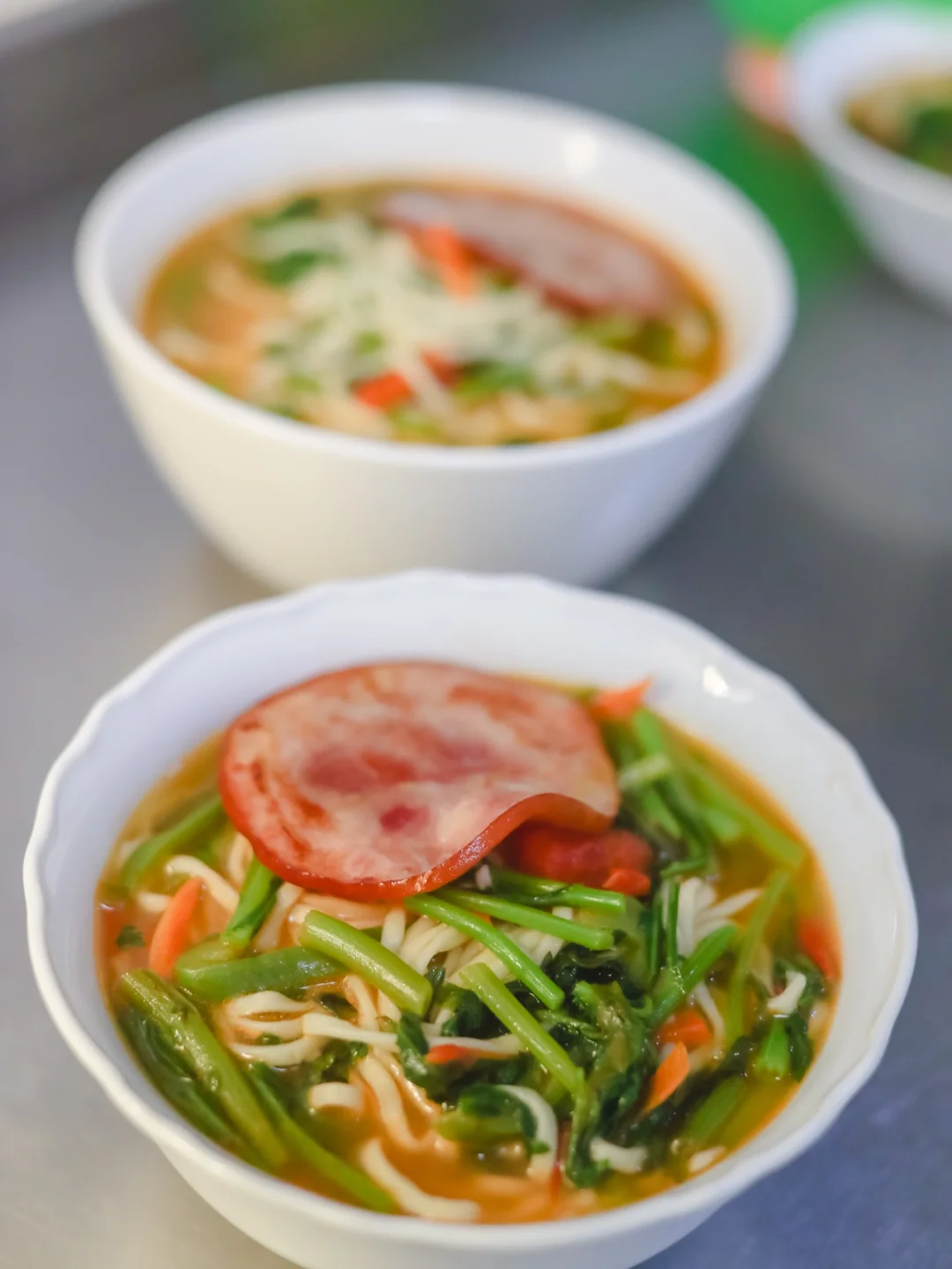 坚持做100种面不重样（11）蔬菜火腿炝锅面