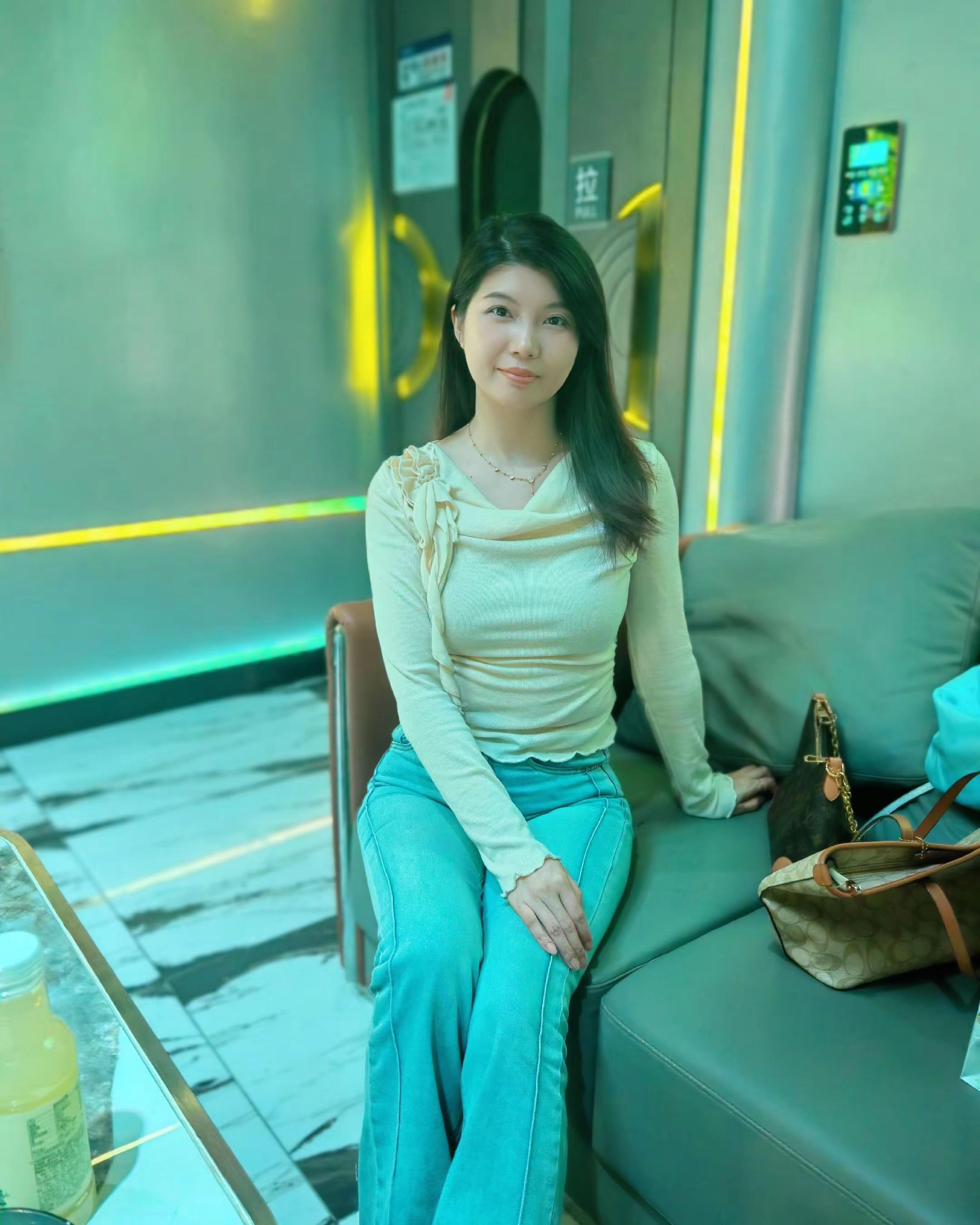 永远有人漂亮 做自己就好啦&;今天仍然是自己喜欢的样子&