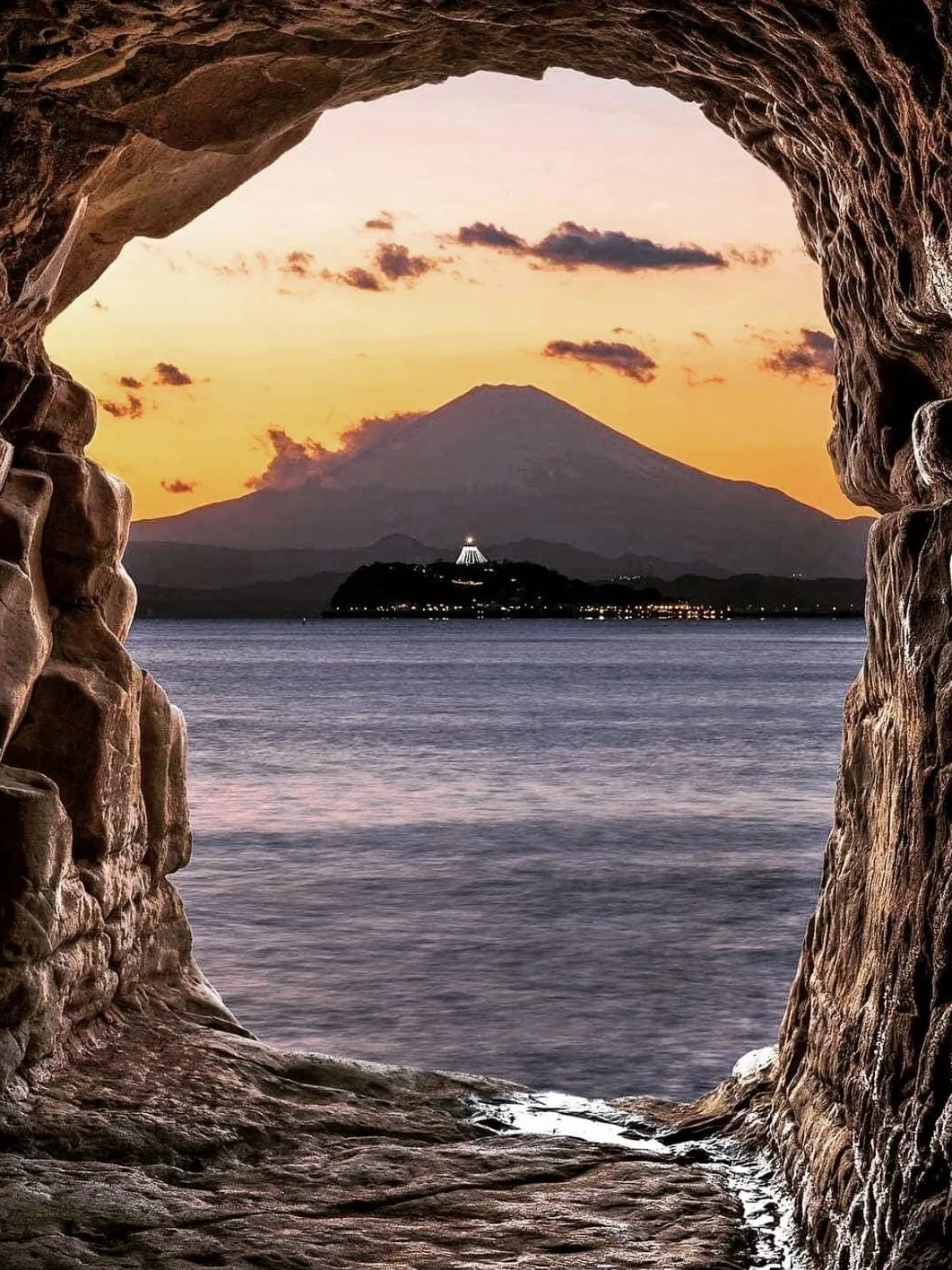 如果镰仓人太多，就去逗子看一场琥珀日落。