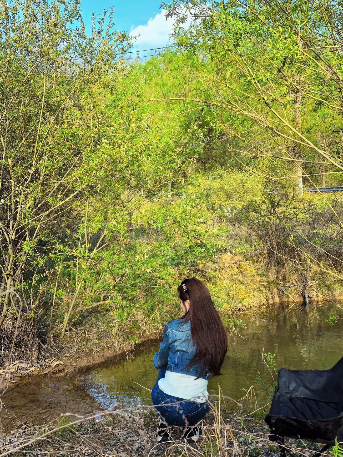 “轻舟快船 祝你好过春山”