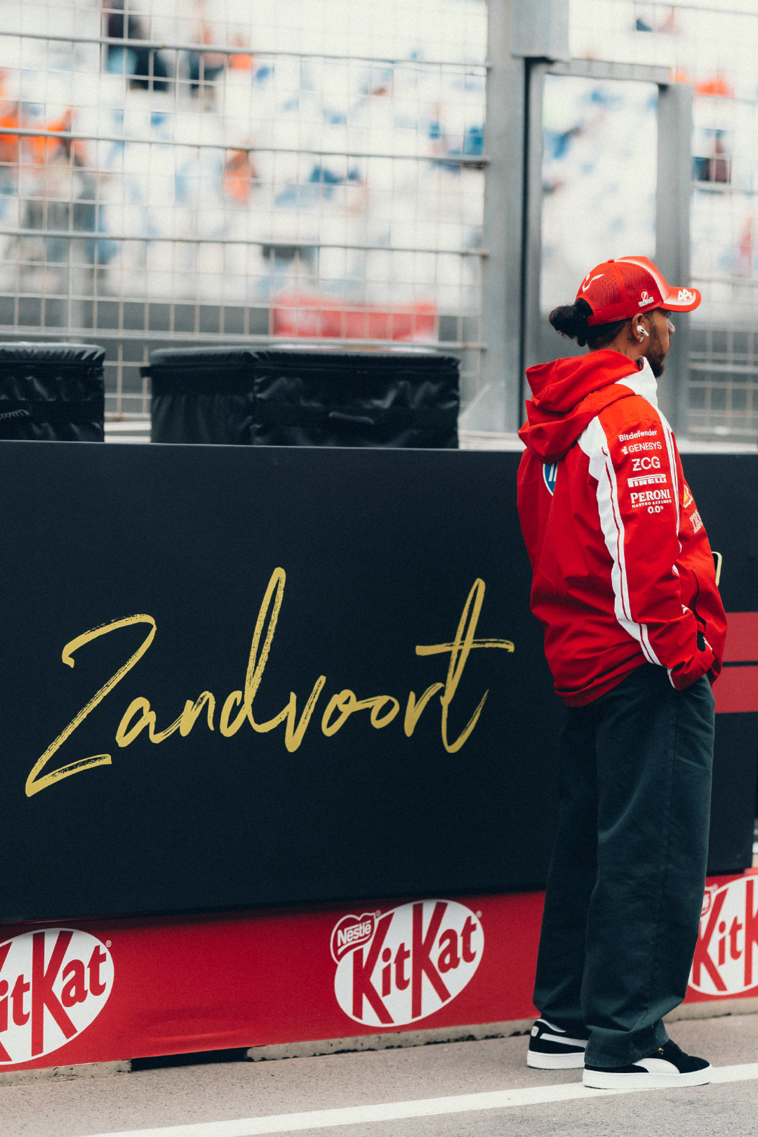 摄影师眼中的赞德福特📸

在最后一章写下红色印记🏎️

#法拉利F1车队[超话]# #F1[超话]# #2026f1荷兰大奖赛# ​