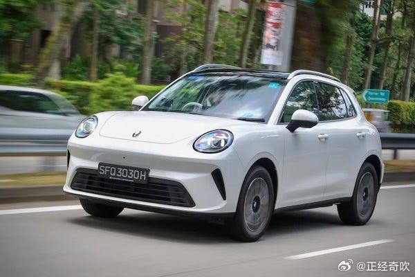 泰国8月车市：中国品牌霸榜，奇瑞暴涨
泰国新车销量再迎强劲月份，8月同比增长34.2%，达62,204辆。年初至今累计销量增长18.2%，至492,527辆。引人注目的是，最受欢迎的动力类型是纯电动车（BEV），达21,917辆，其次是柴油车（16,463辆）、油电混动车（HEV，13,751辆）、汽油车（8,393辆）和插电式混动 ​