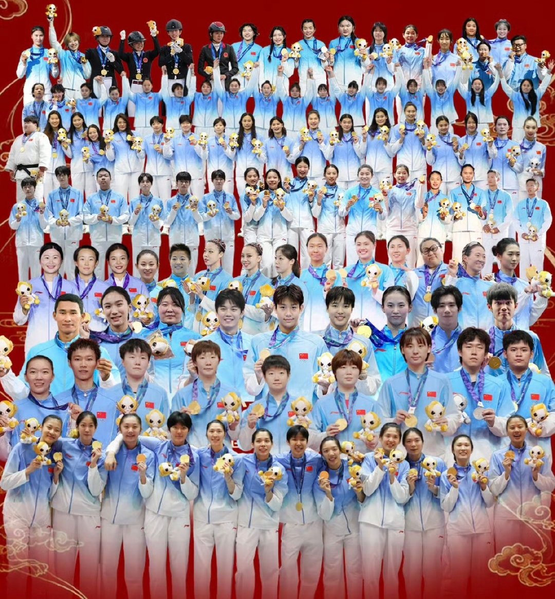 #韩乔生说王楚钦登海报没争议# 这样说的话，其他银牌的选手怎么不放呢？就这三枚银牌特殊？

铜牌的怎么不放几个？

没拿到任何奖牌的选手怎么不放几个？没拿到奖牌的选手就不努力吗？就不值得关注一下吗？ ​