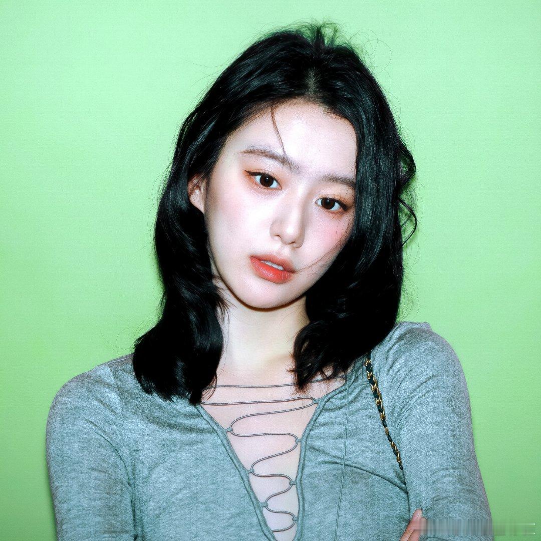 #包上恩[超话]# 𝓟hoto edit✨🍃
mood｜夏日特辑🤨#包上恩窈窈有期##向全世界安利包上恩##包上恩李瑶英# ​