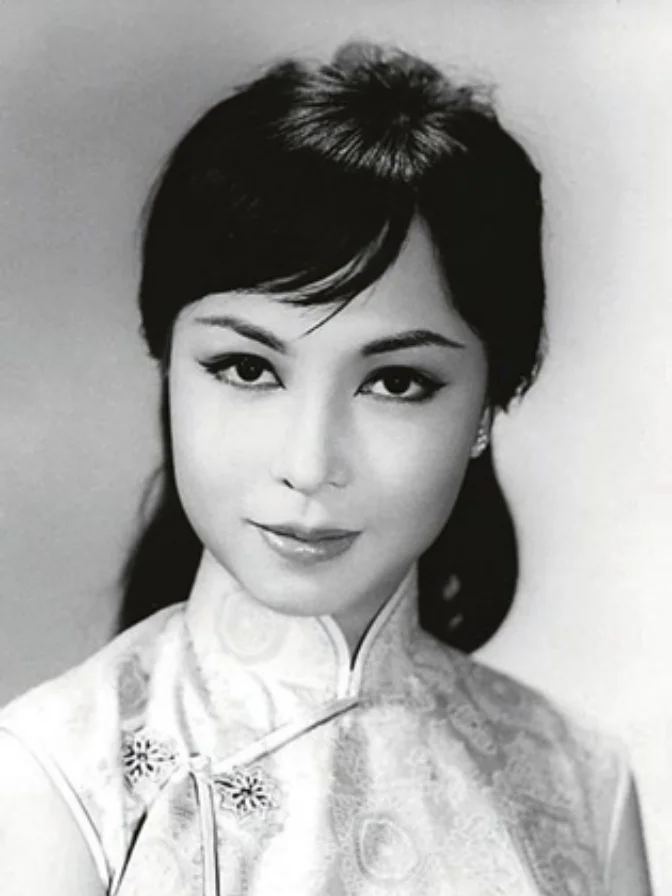 （接上篇）1974年，狄娜做出了一个震惊全港的决定：将公司债务转至个人名下，主动