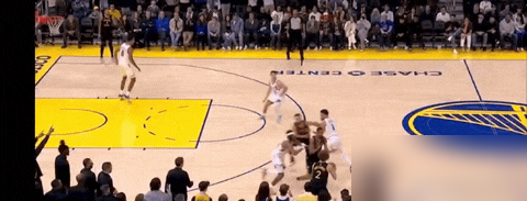 联盟认错？晚到姥姥家了！库里那记颠筐绝杀，早把漏判俩字扇成了笑话。 ...