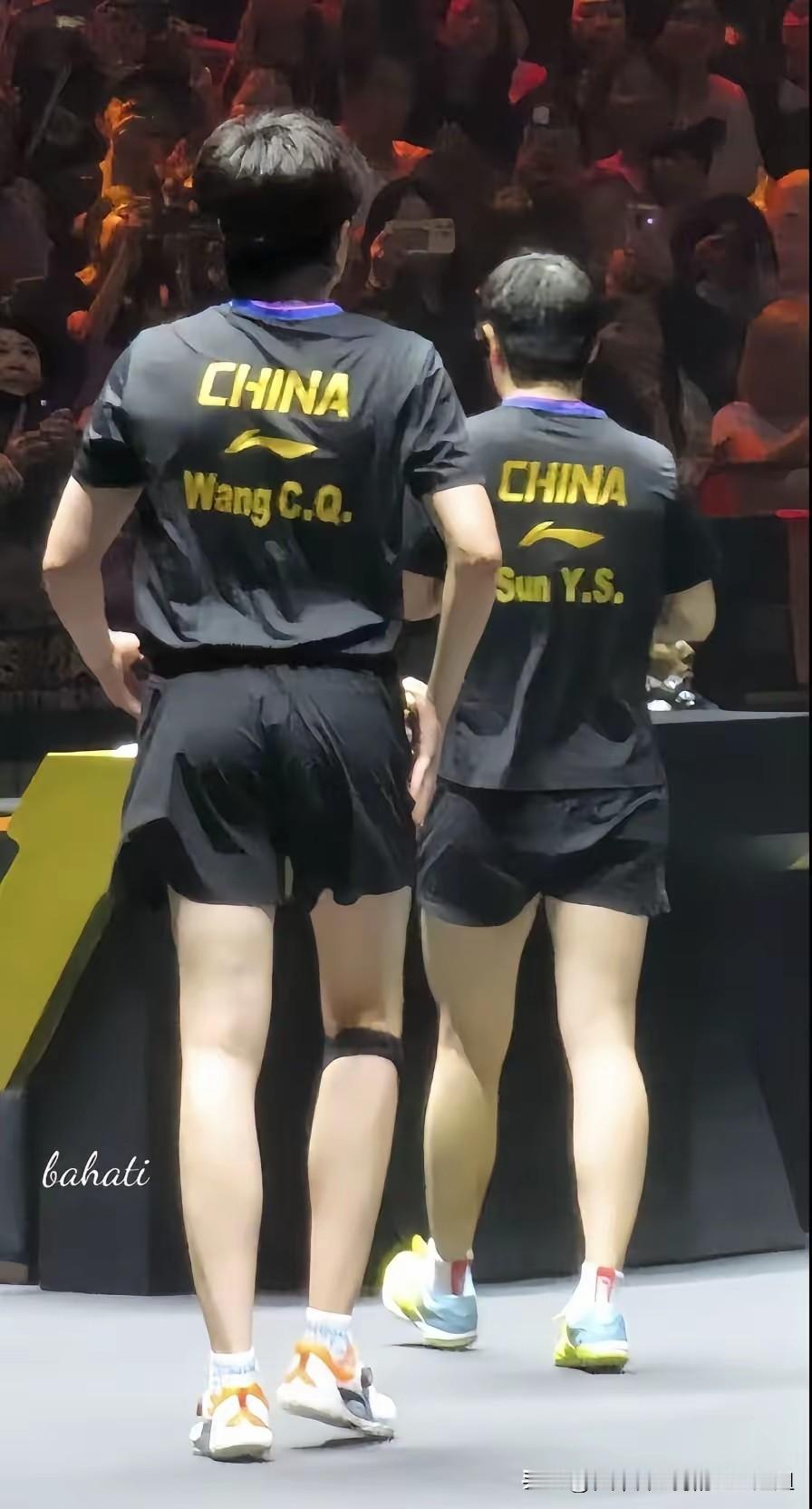 呵呵[笑哭][笑哭][笑哭]爱看的有吗？ 我很看爱[呲牙][呲牙][呲...