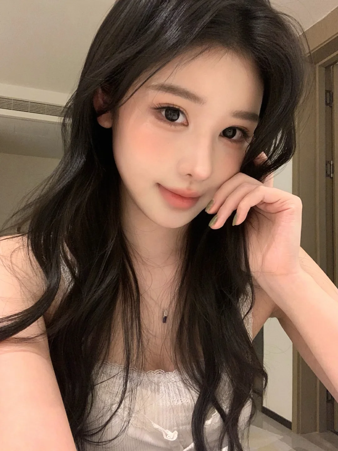 低饱和度的妆容才是淡颜人的最佳选择[自拍R]