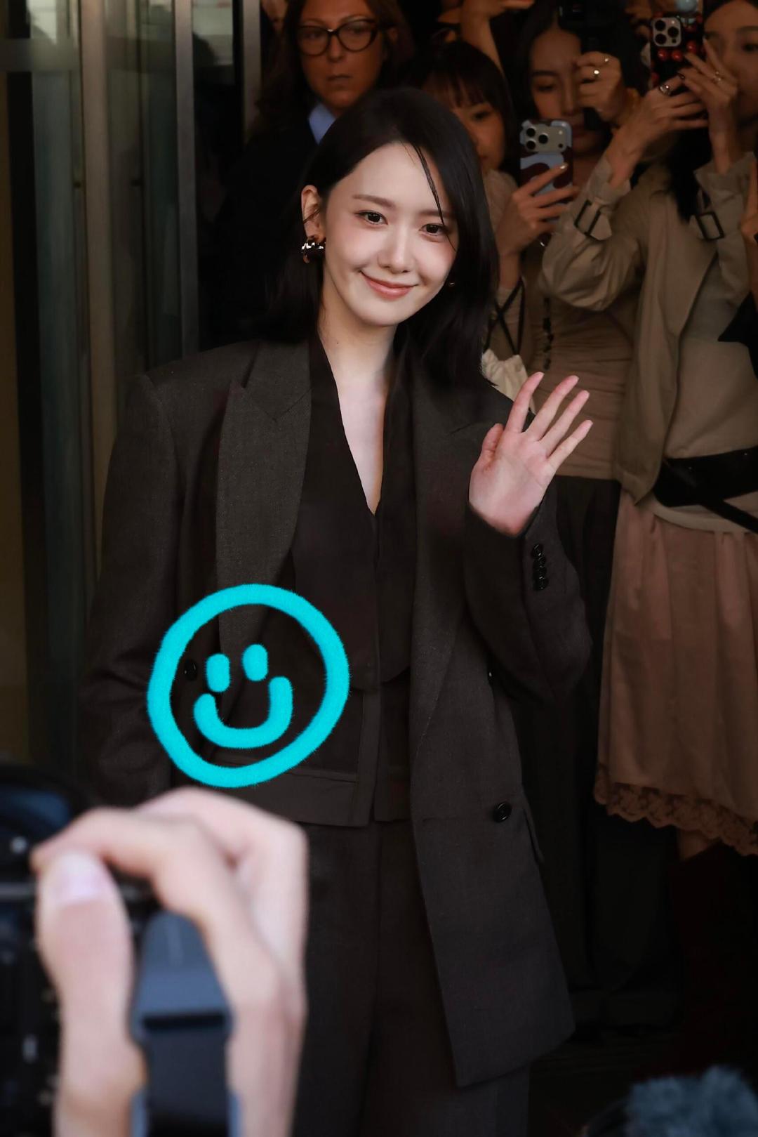 #林允儿春史电影节影后# Y #林允儿出演韩版非自然死亡# 260924 林允儿 Max Mara米兰时装周 相关一则  cr:顾嘉悦Melody&拍摄喜欢的人
#MaxMara2027春夏#
​