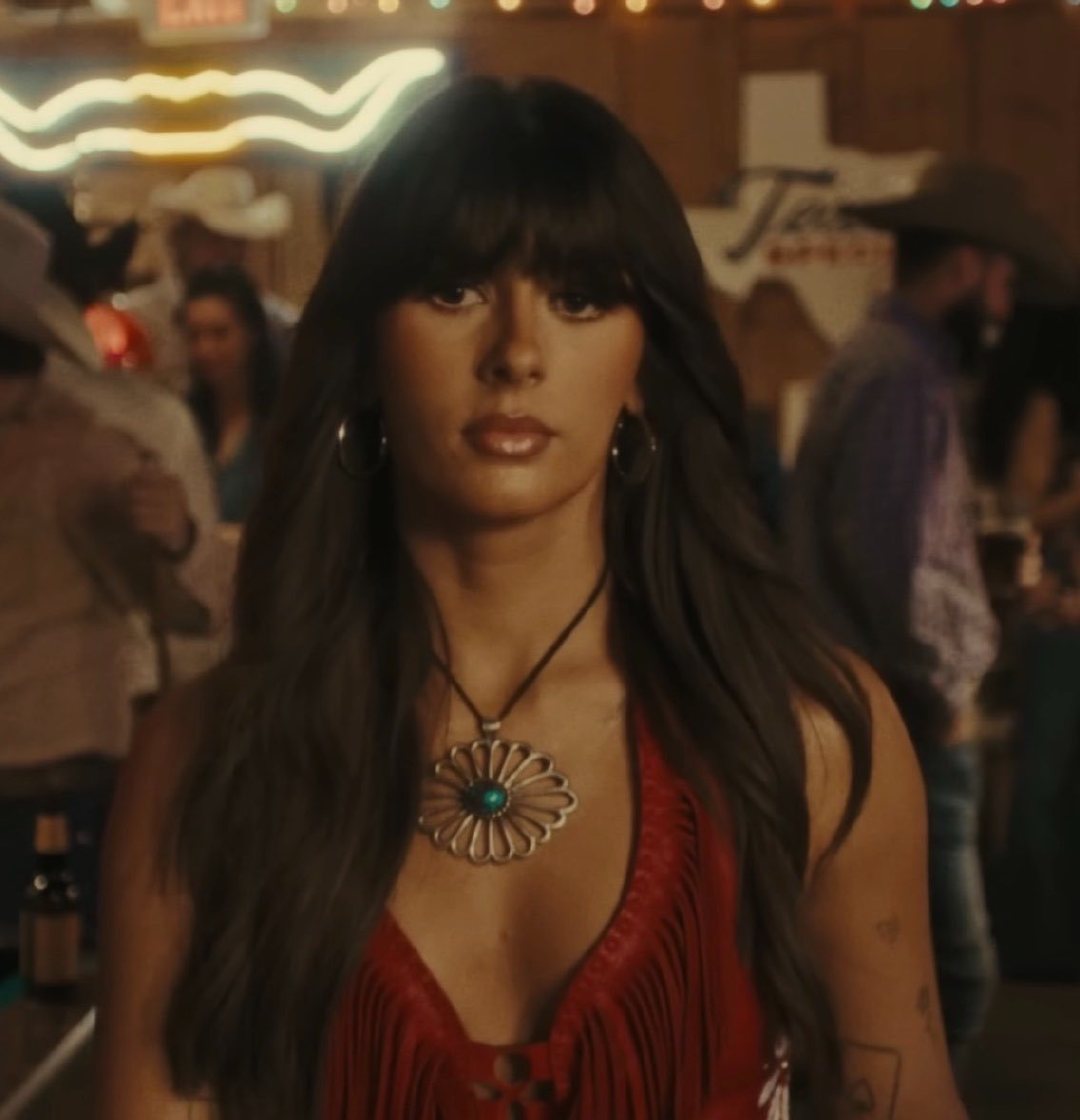 榜单追踪｜ 村嘉华Ella Langley 的热门单曲《Choosin’ Texas》将在 Billboard Hot 100 单曲排行榜上以第 24 周位居第1位，创下延长纪录，目前根据早期预测，它有望以近 70 点的领先优势继续登顶。 ​