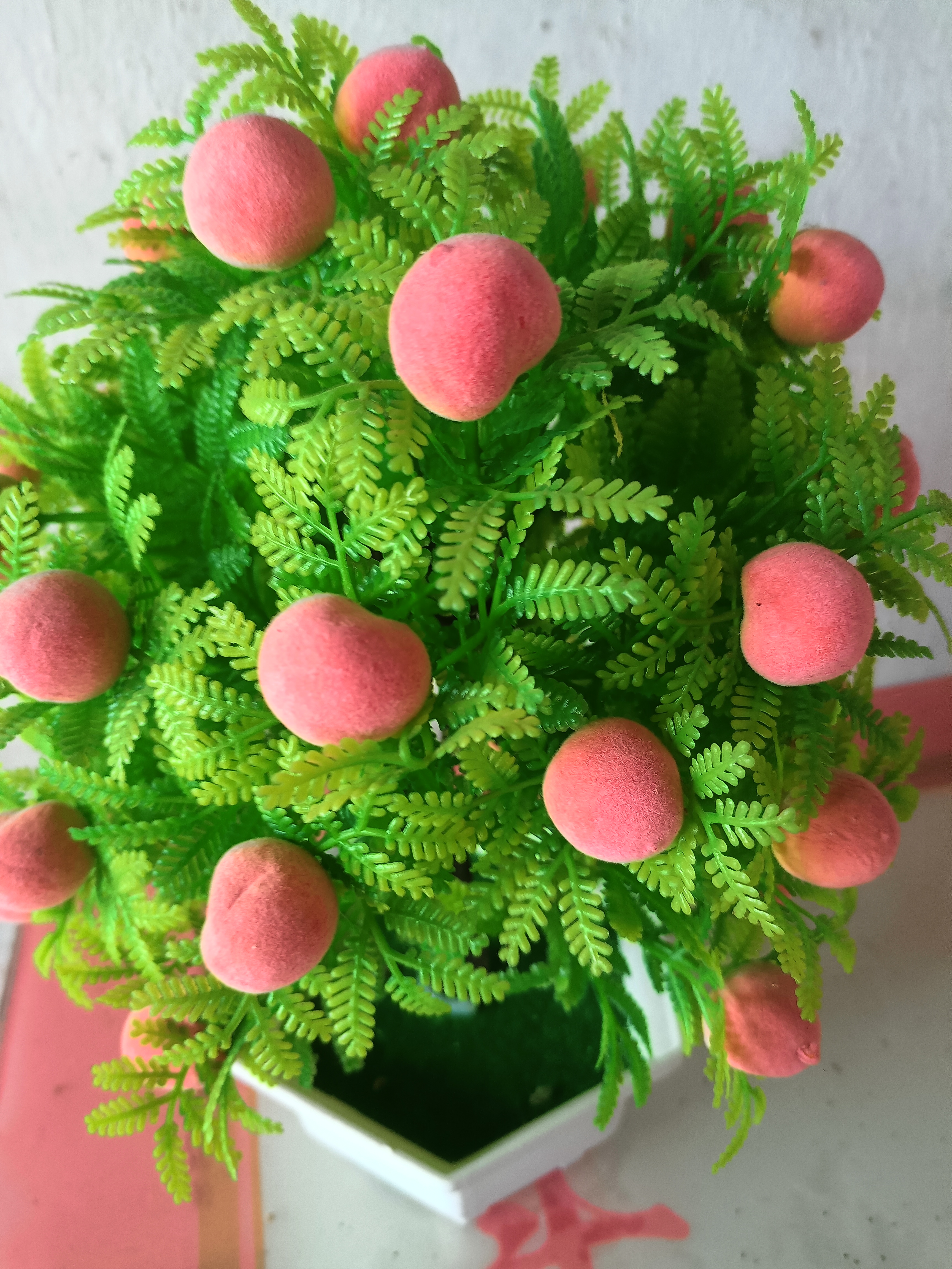 夫妻在人生路上是一对好搭档，同心同德，相互照顾，不离不弃，共度晚年！