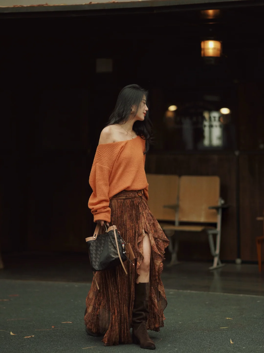 穿这抹亮色，想去度假的心又飞远了。