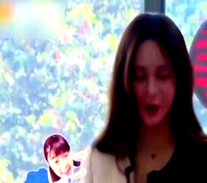 “要是女儿长得像你，我真受不了！”沈梦辰当着镜头的面，一句话把杜海涛扎了个透心凉。

综艺里杜海涛搓着手，直发愁未来女儿遗传自己的小眼睛。旁边人刚想圆场，自家媳妇直接飞刀子。换作别的夫妻，估计当场就得冷脸。

可杜海涛只是咧嘴傻笑。这俩人绑在一起十几年，当年男方生病，女方大半夜连夜赶路去床前守着；日