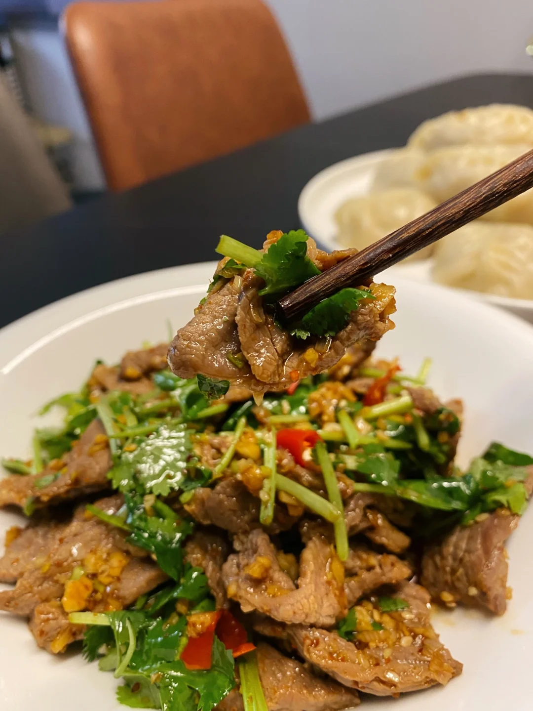 香菜拌牛肉～yyds!