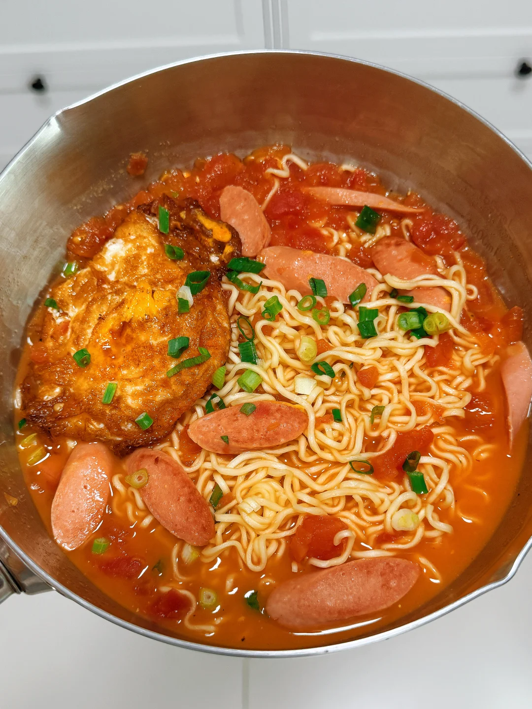 谁懂啊？番茄火腿肠煎蛋面吃一次爱一次🍜🍜