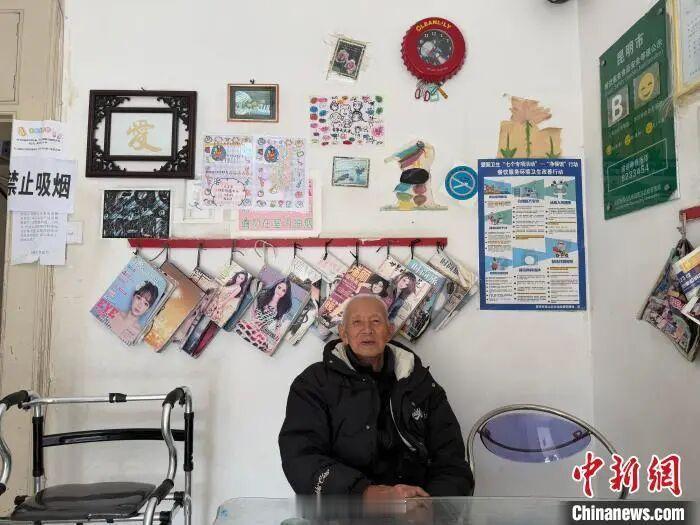 网友云下单留住昆明20年街坊小店昆明一家开了二十年的街坊老店经营遇困，面临关门。消息传开之后，不少网友纷纷云下单支持，本地街坊也伸出援手。大家拼尽全力守住的，不只是一间小店，更是一座城市的烟火，一代人珍贵的青春回忆。陌生人汇聚的善意，真的格外温暖。网友守护昆明老店留住20年青春回忆