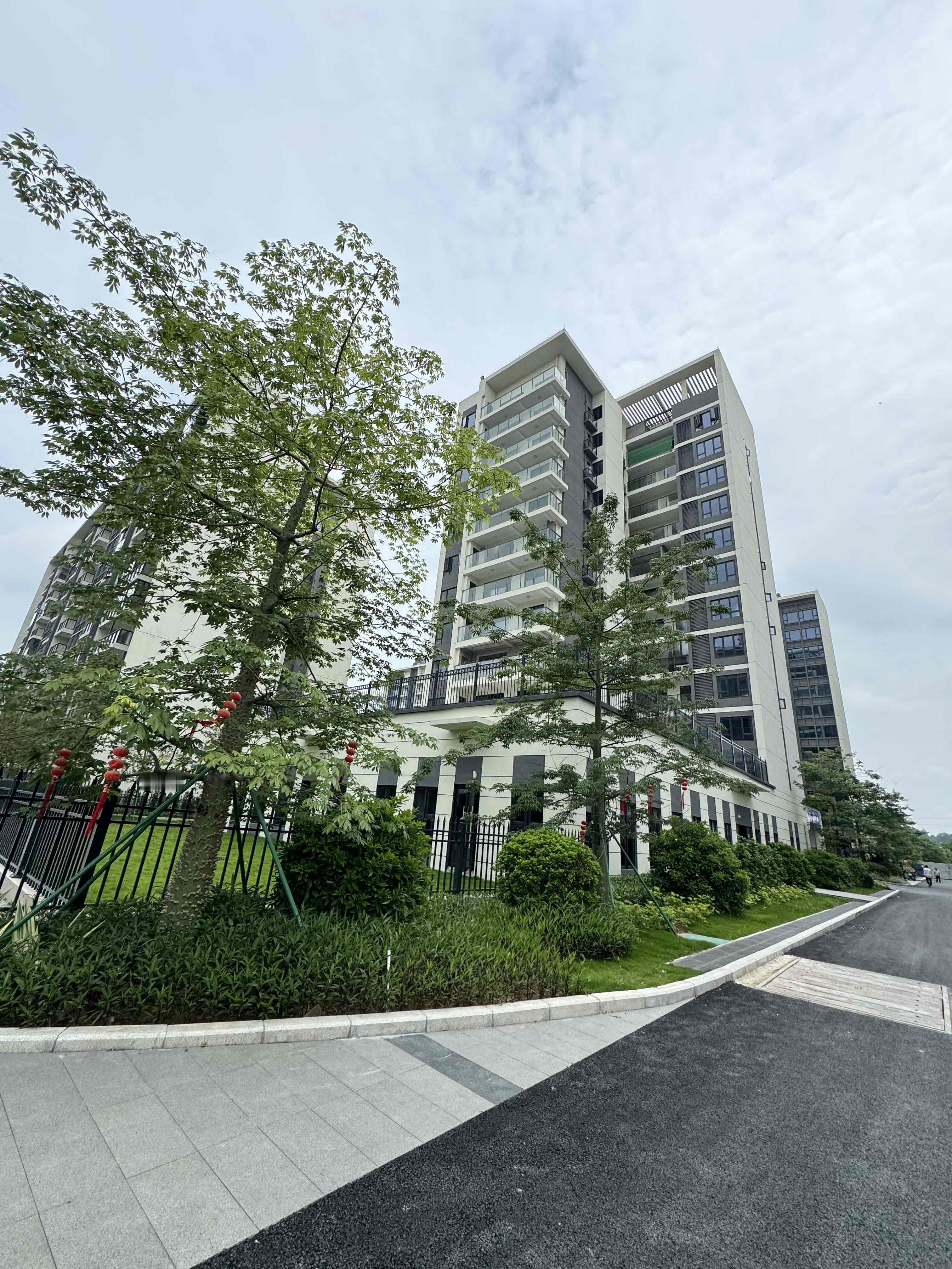 在广州打拼7年，住过车陂、棠东的城中村，终于在天河安了家！ 拿着200...