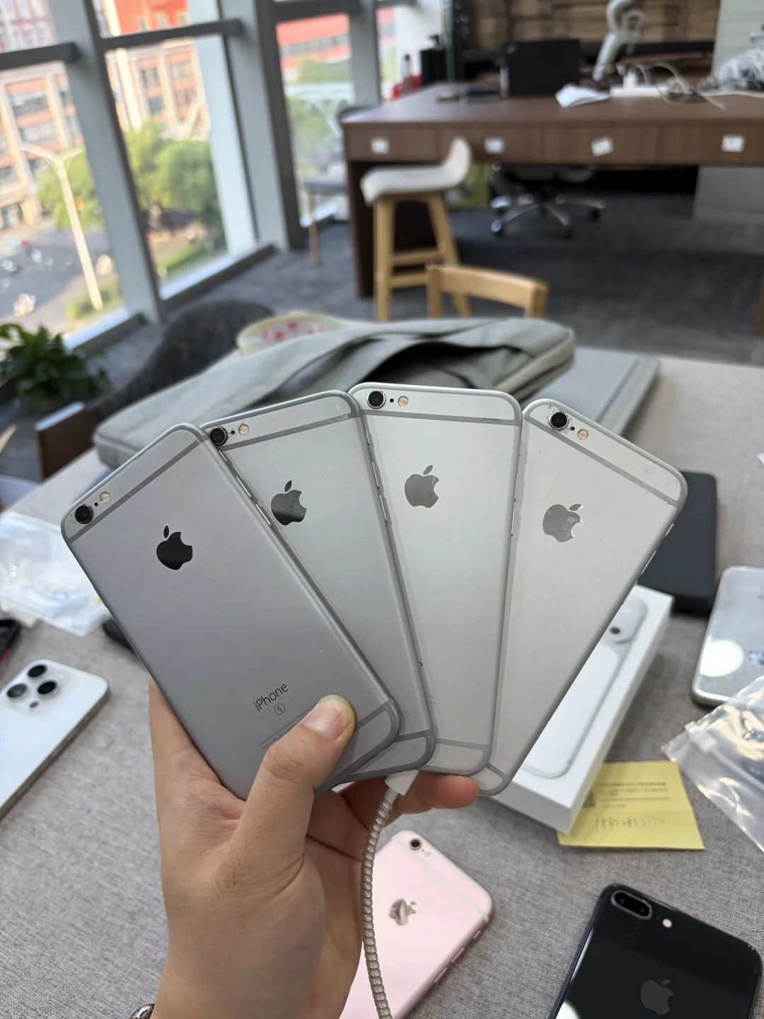 6s 64G 银白色和深空灰
