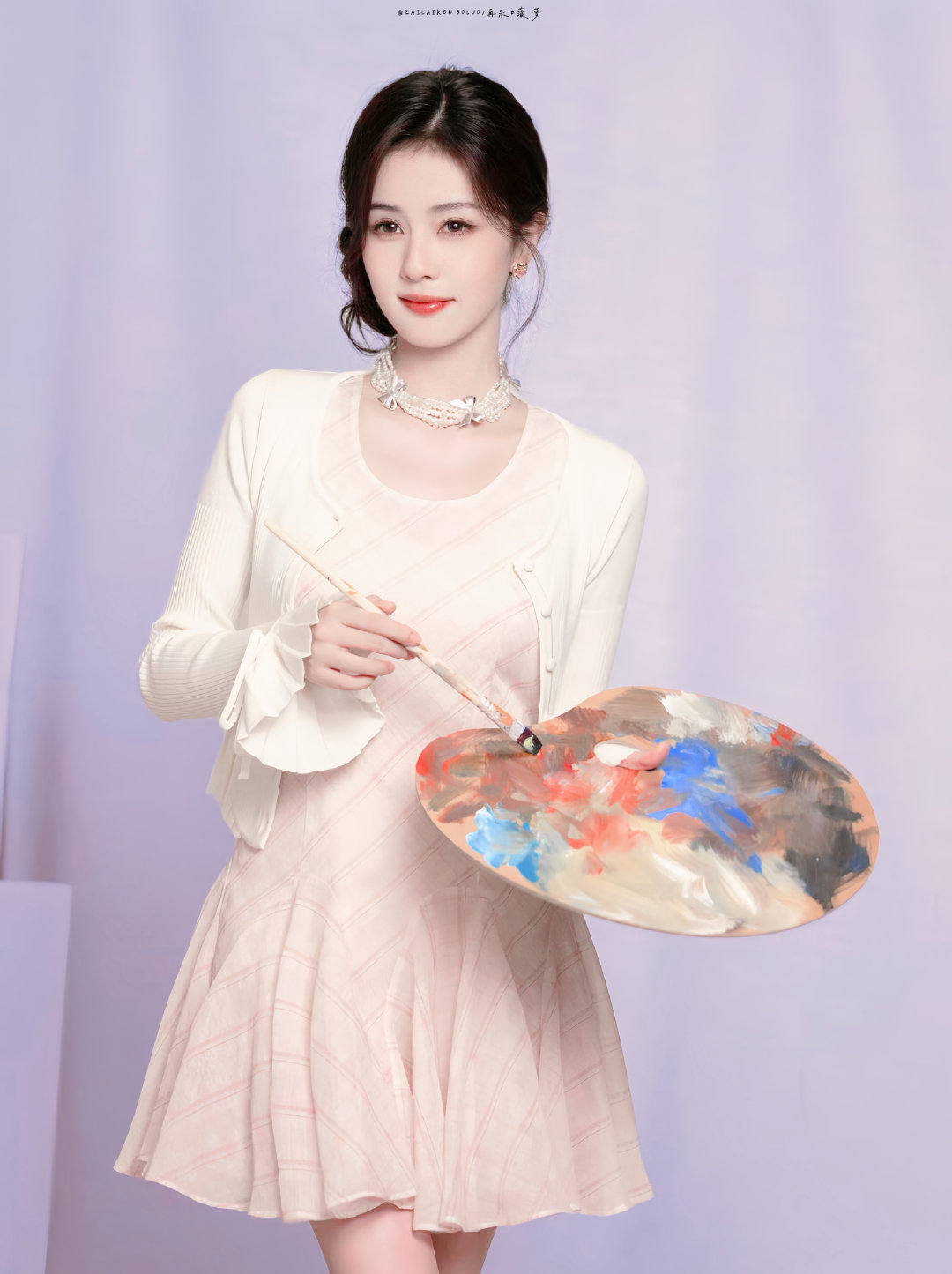 芋泥桃桃小蛋糕[么么哒]
·#白鹿说刚才什么飞过去了#
·#白鹿说与粉丝是彼此守护的关系# ​