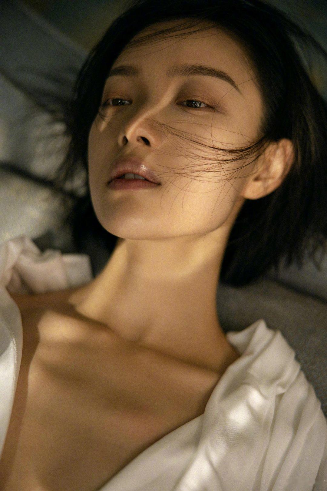 #倪妮晒与李宇春辛芷蕾高叶合照#倪妮 ​