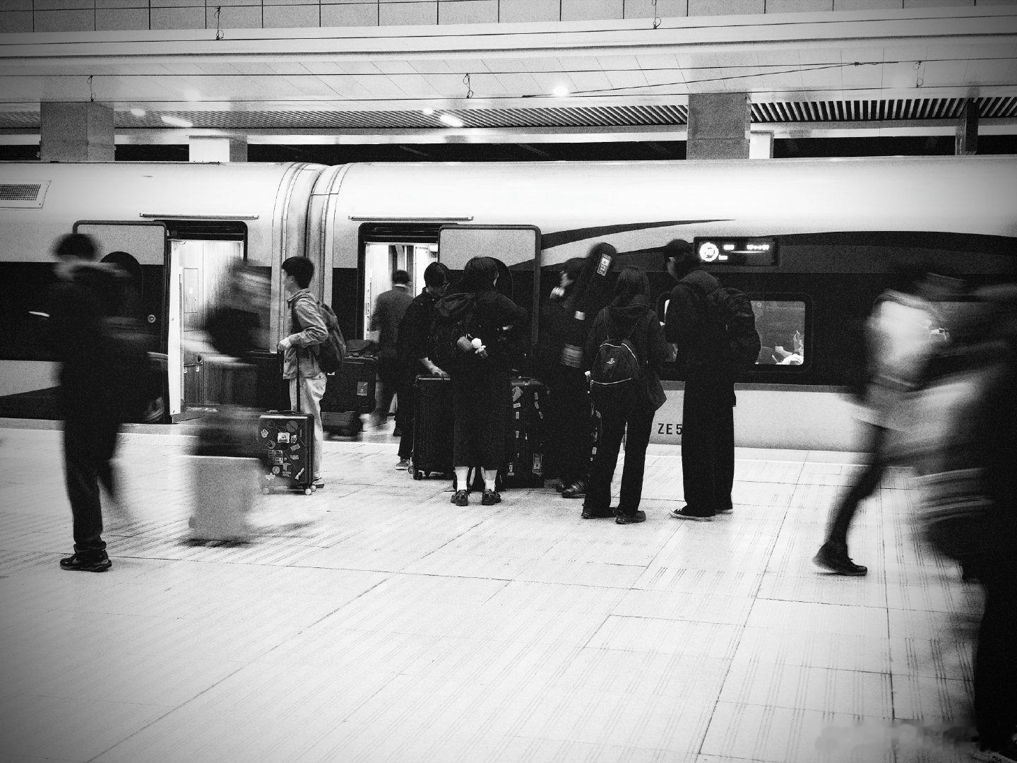 到上海啦！久違的高鐵之旅#上海[超话]# ​