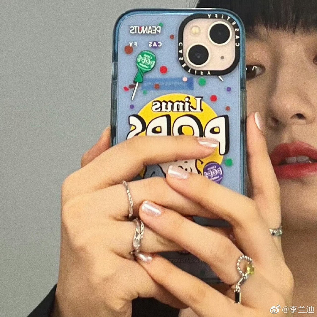 #李兰迪[超话]#  那年今日0826
150826
170826
220826
230826 ​