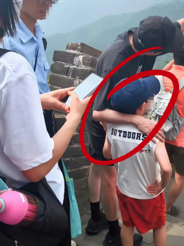 冯绍峰赵丽颖7岁儿子想想被偶遇！