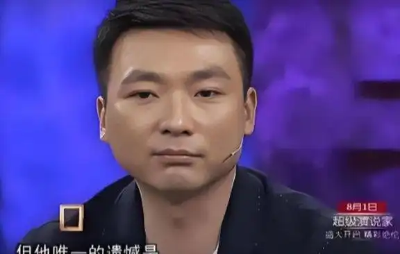2000年结婚后，身为独子的康辉坚持当丁克，母亲哀求：给我们生个孙子吧！康辉却表示：养只猫也行！直到父母去世，康辉才悔恨万分，可世上没有后悔药！

主要信源：（中华网——著名央视主持人康辉失去挚爱痛哭：我爱的人，再也回不来了丨综艺）

2000年的北京，央视大楼里，两个同样忙碌的编导决定把日子过成只