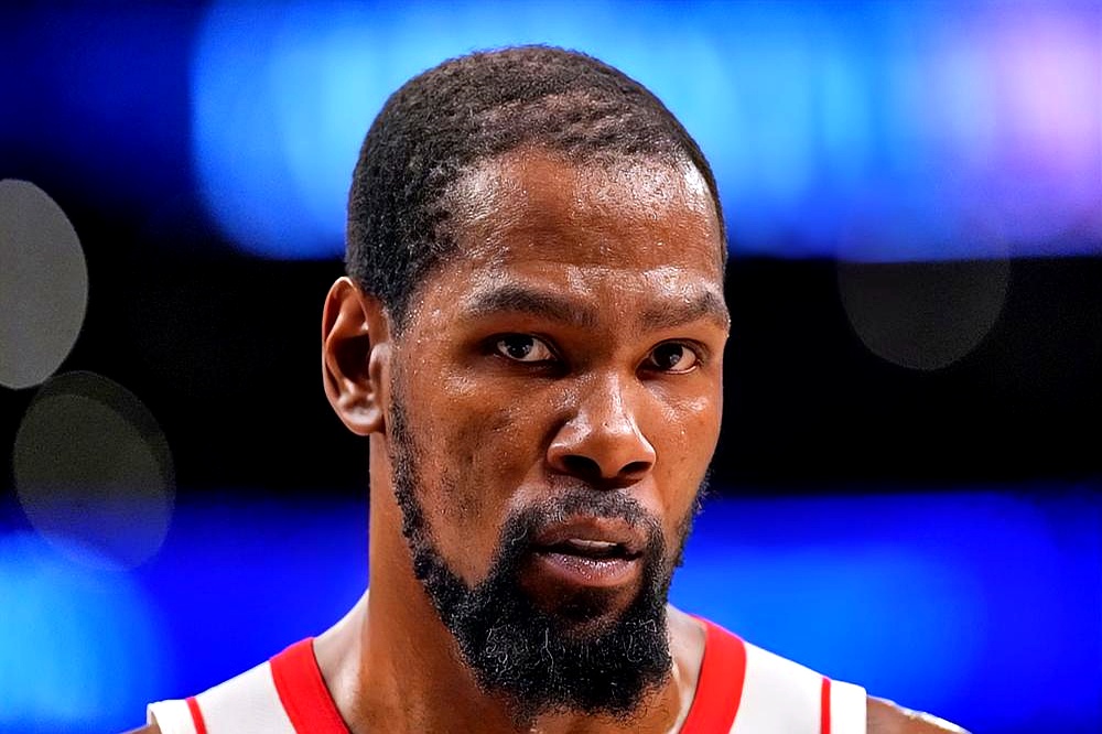 看到这条，心里一凉。 火箭竟然直接取消训练，是放弃还是保全？ 别急，先...