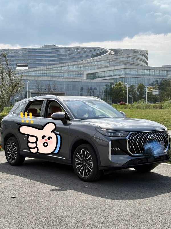 中型suv买什么车好？开第五代瑞虎8逃离城市热浪嗨玩一夏

8月份酷暑难耐，持续的高温天气太难受了！上周开着这辆中型suv第五代瑞虎8去郊外避暑，逃离城市热浪去山里吹吹自然风，一路舒适惬意。
全系8155芯片带来燃油车少见的电感智舱，2秒快速开机，连续语音指令识别流畅，搭配15.6英寸大屏，出行路上