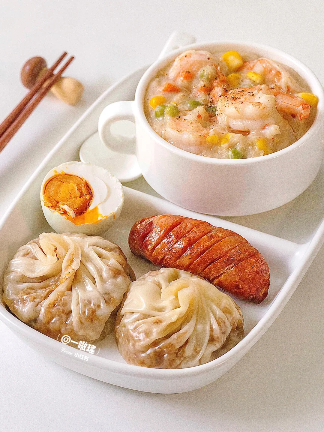 中式早餐🥢纸皮烧卖烤肠🍤虾仁时蔬燕麦粥🥣