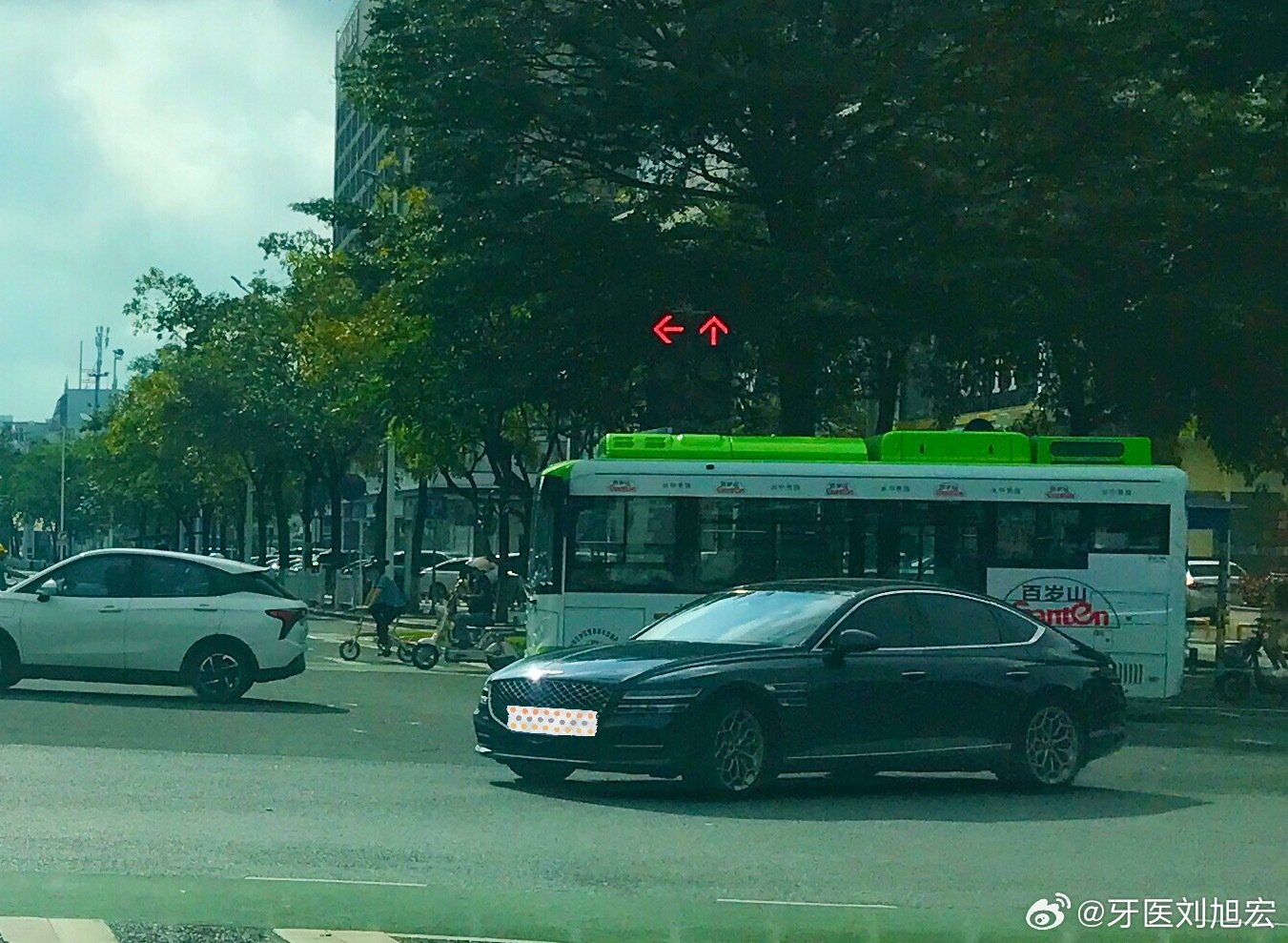 #捷尼赛思##汽车[超话]# 偶遇粤E牌稀有车#捷尼赛思g80#  ​