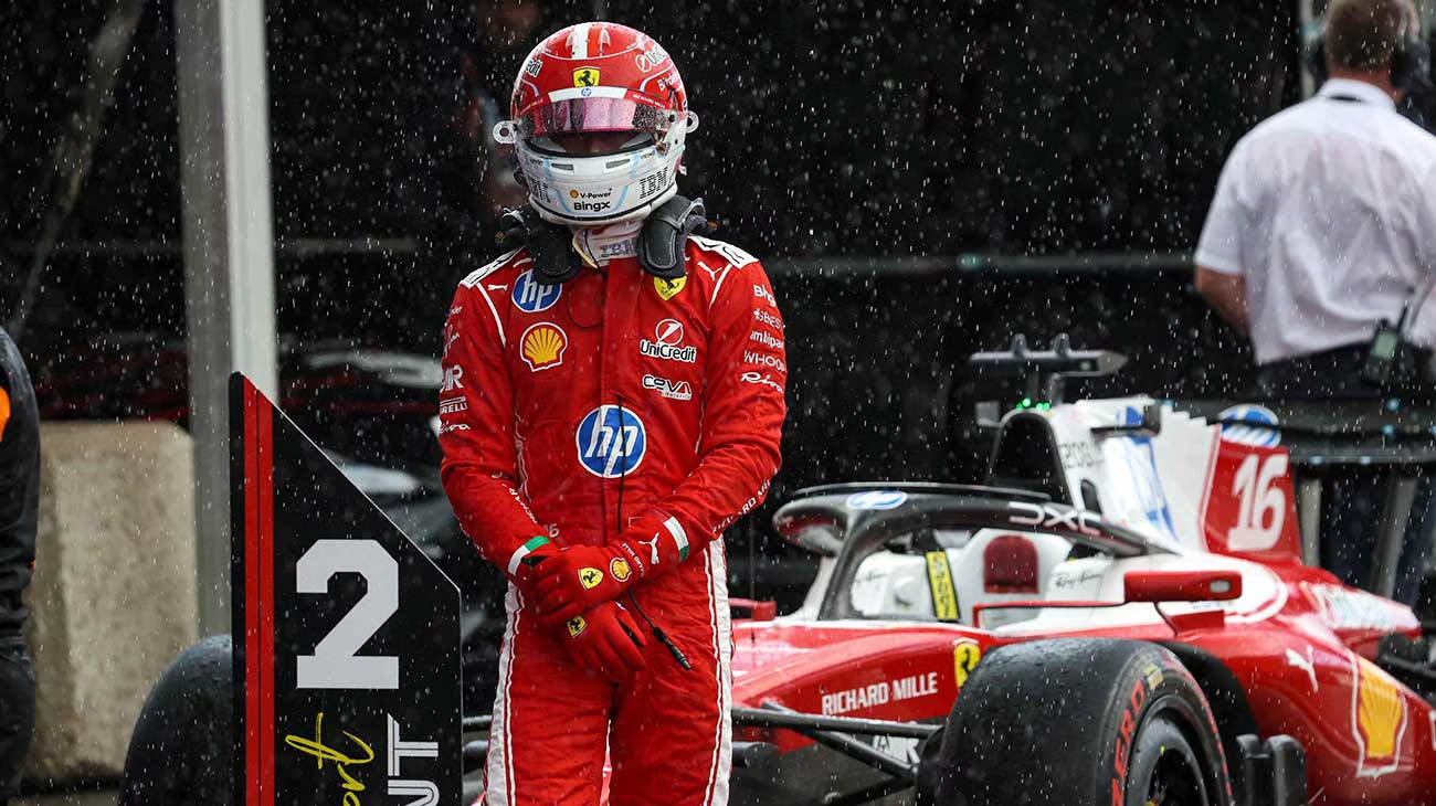 🎙️【#2026F1荷兰大奖赛# 排位赛赛后声音🇳🇱】

夏尔·勒克莱尔：我们深知排位赛对这场比赛至关重要，所以正赛从第六位发车无疑是个挑战。 在冲刺赛中，我们的速度很稳定，冒险使用软胎起步最终取得了成功。这条赛道超车难度很大，我们抓住了机会，在合适的时机提升了一个位置。

排位赛中我们 ​