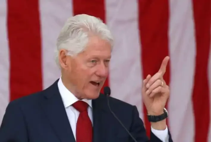 16次！克林顿团队“洛丽塔快线”黑幕曝光