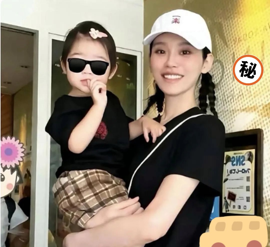 奚梦瑶一句剖腹产几乎不痛，戳穿了最真实的生育阶层差距，也骗了太多普通人。
 
很多人跟风羡慕26万的腹膜外剖腹产，以为花高价就能摆脱生育痛苦，其实根本是认知误区。这种手术只是减少了腹腔拉扯的胀痛，麻药过后，刀口的疼痛感依旧存在。而且她本人也澄清，并非两胎都做了这项高端手术。
 
真正让她生产体验极度