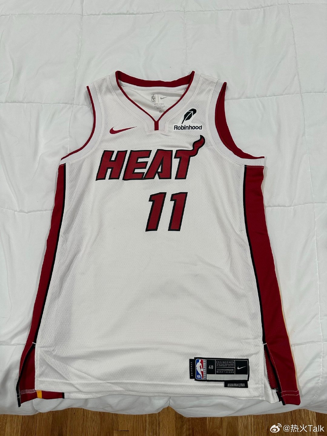 热火汤11号球衣上手，真不错[doge]
#nba# ​