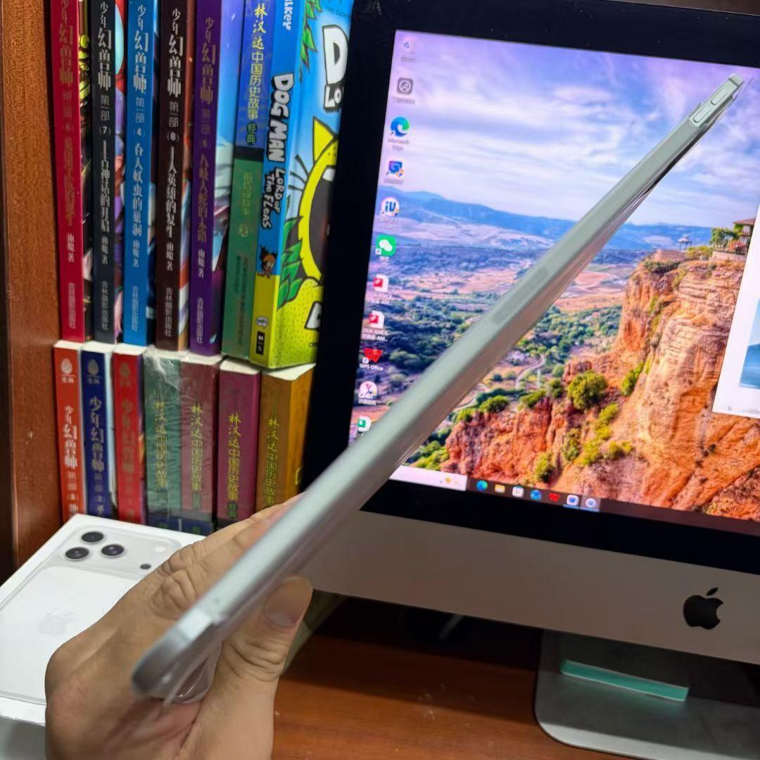 【豆花数码】
iPad Pro 13寸（M4）蜂窝版
美版官换全新机（未激活）
支持Apple Intelligence
单机（无配件）
- 2T（16G内存和满血M4）：银色 9299 ​