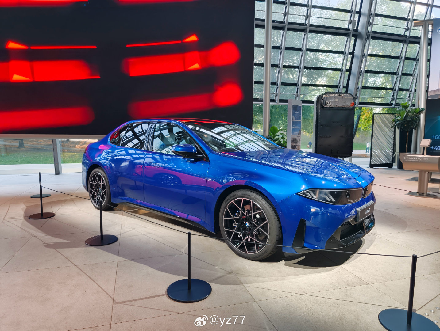 来看看新i3，从来对轿车没啥感觉，到时候看看旅行车啥样。
#yz77聊车#  ​