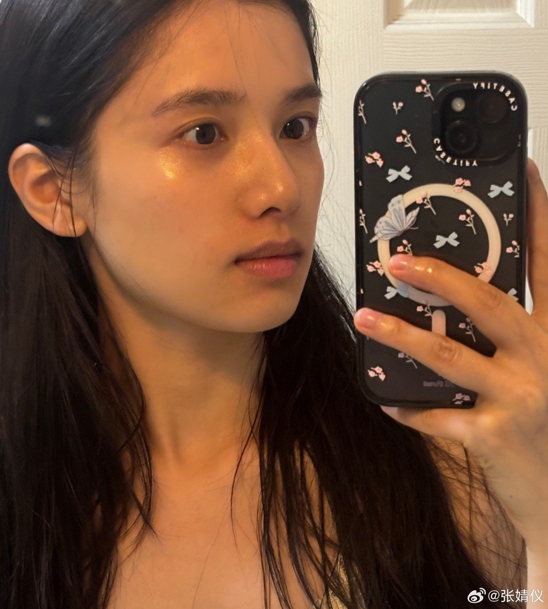#张婧仪[超话]#  zjy#张婧仪代言比亚迪秦max# zjy#张婧仪王斤斤# 

“雾似雾起 瞒住千万的繁星 似雾落 藏不住对你的爱似意”

​