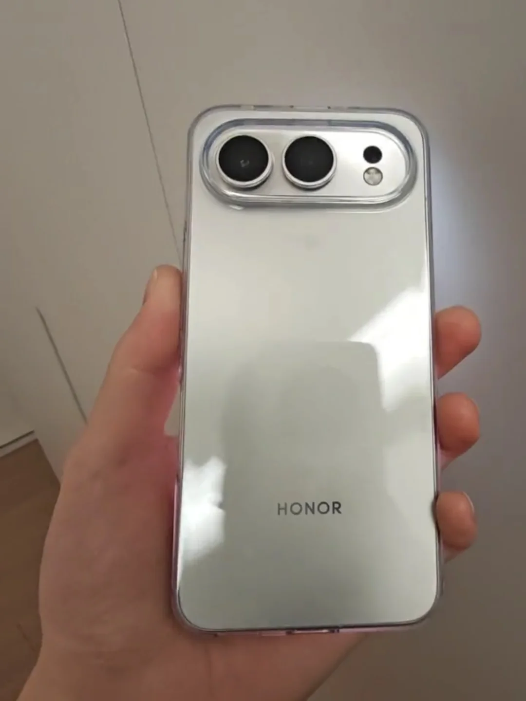 我早就劝过你们，买手机得量力而行，别一股脑往消费陷阱里跳🥸，后悔可就来不及了