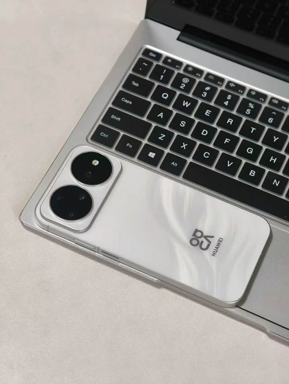 手机集体涨价，华为中端机可能是最不坑的
