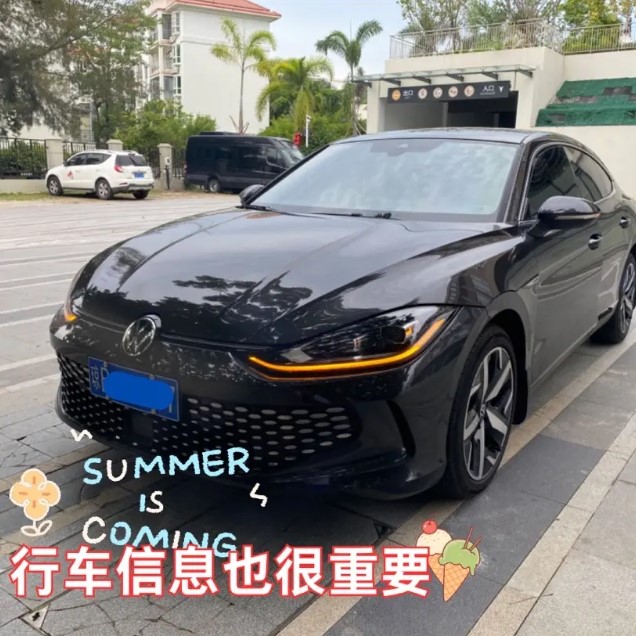 大众车多数车型仪表设置 -- 现在的车机系统越来越电子化和智能，相比以前的机械仪表盘都是固定内容，以我的凌渡L为例，仪表盘可以有多种选项，上汽大众的基本所有的车型仪表盘也是如此，可以按照我们驾驶人员的需求和喜好通过设置选择仪表盘显示的内容。
我的凌渡L仪表可分三块可以分别设置，别对选择对应的按键设置