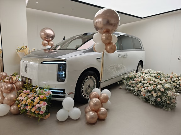 首批提车！开启“双800”生活